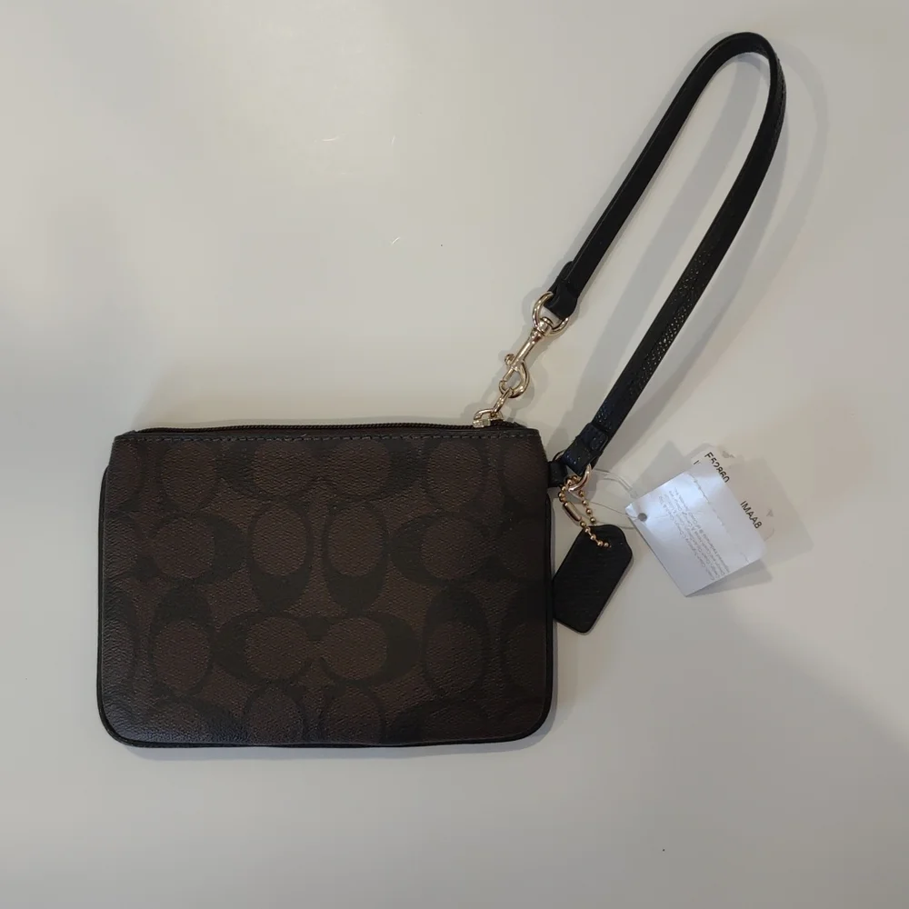 PRICE DROP!!  NWT COACH SMALL WRISTLET - Picture 2 of 4